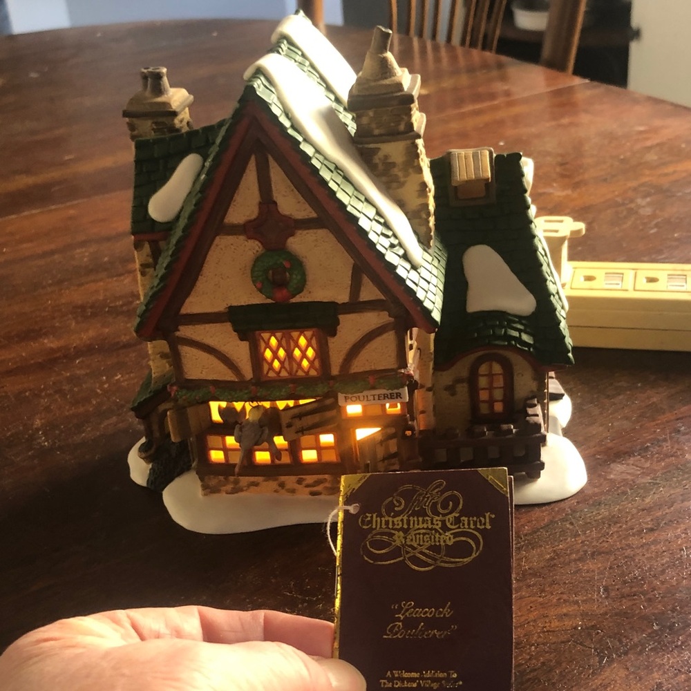 Department 56 - Dickens Village - Leacock Poulterer